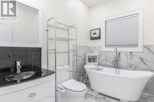 21 Shirley Anne Drive S, Kawartha Lakes, ON - Indoor Photo Showing Bathroom