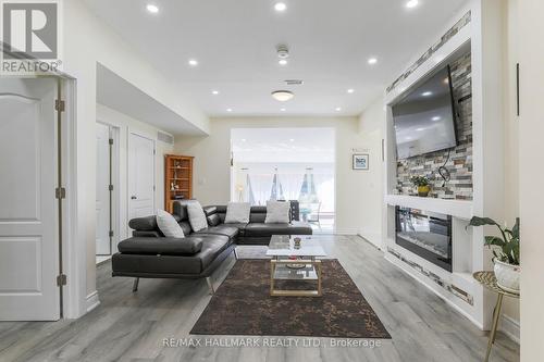 21 Shirley Anne Drive S, Kawartha Lakes, ON - Indoor Photo Showing Living Room With Fireplace