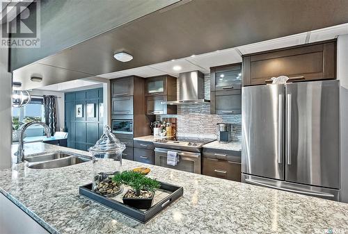 804 611 University Drive, Saskatoon, SK - Indoor Photo Showing Kitchen With Double Sink With Upgraded Kitchen