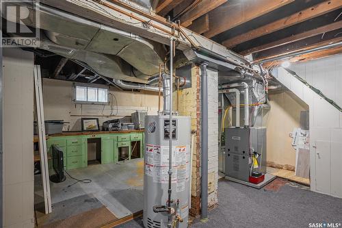 2228 Lorne Avenue S, Saskatoon, SK - Indoor Photo Showing Basement