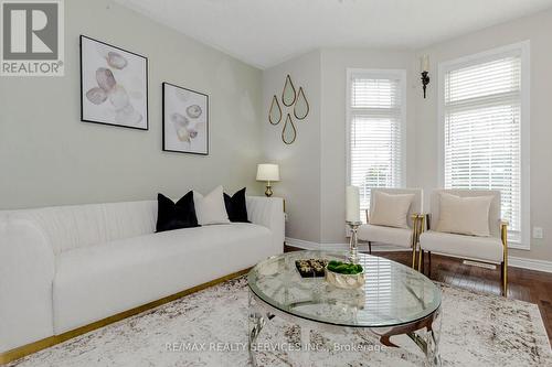 475 Van Kirk Drive, Brampton (Northwest Sandalwood Parkway), ON - Indoor Photo Showing Living Room