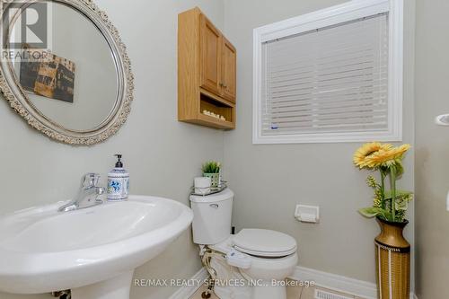 475 Van Kirk Drive, Brampton (Northwest Sandalwood Parkway), ON - Indoor Photo Showing Bathroom