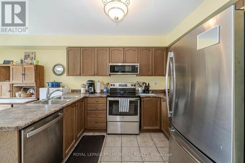 2382 Sequoia Way, Oakville (West Oak Trails), ON - Indoor Photo Showing Kitchen With Double Sink