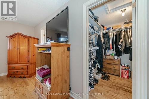 2382 Sequoia Way, Oakville (West Oak Trails), ON - Indoor With Storage