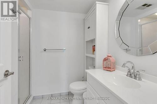 711 - 2177 Burnhamthorpe Road W, Mississauga, ON - Indoor Photo Showing Bathroom