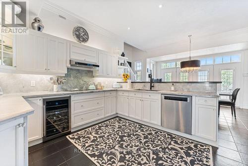 1467 Book Road W, Hamilton (Ancaster), ON - Indoor Photo Showing Kitchen With Upgraded Kitchen