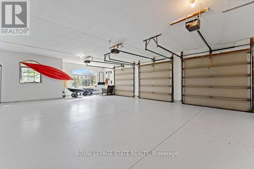 1467 Book Road W, Hamilton (Ancaster), ON - Indoor Photo Showing Garage