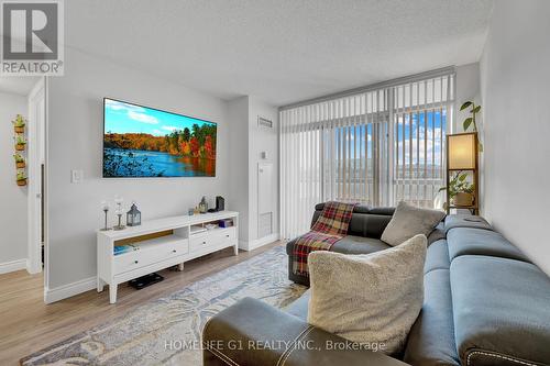 716 - 1000 The Esplanade N, Pickering (Town Centre), ON - Indoor Photo Showing Living Room