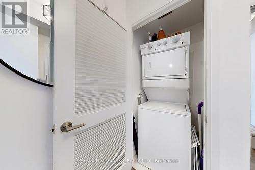 Lph01 - 65 Oneida Crescent, Richmond Hill, ON - Indoor Photo Showing Laundry Room