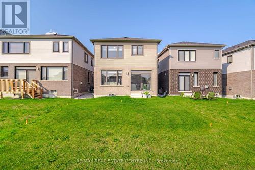 135 Fairey Crescent, Hamilton (Mount Hope), ON 