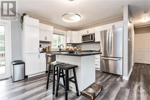 1100 Prestonvale Road, Drummond/North Elmsley, ON - Indoor Photo Showing Kitchen With Upgraded Kitchen