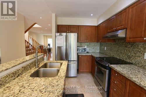 49 Walkview Crescent, Richmond Hill (Oak Ridges), ON - Indoor Photo Showing Kitchen With Double Sink