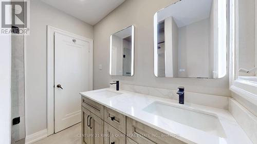 137 Lawrence Avenue E, Toronto (Lawrence Park South), ON - Indoor Photo Showing Bathroom