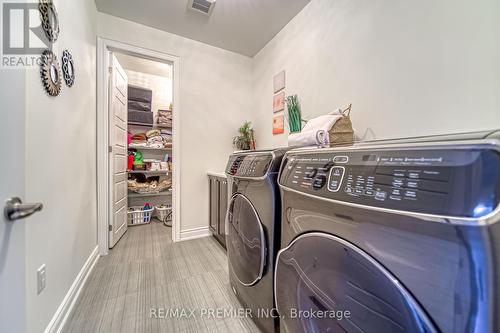 116 Klein Mills Road, Vaughan, ON - Indoor Photo Showing Laundry Room