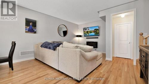 16 Haymarket Drive, Brampton (Brampton North), ON - Indoor Photo Showing Living Room