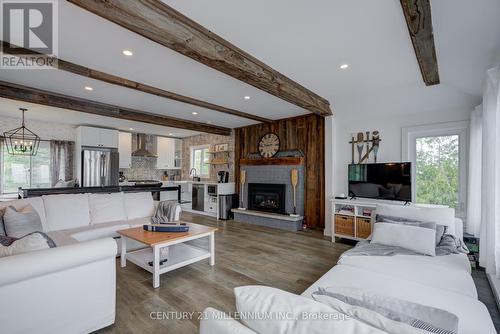 16 William Avenue, Wasaga Beach, ON - Indoor Photo Showing Living Room With Fireplace