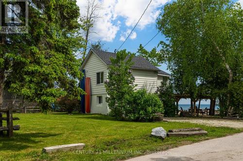 16 William Avenue, Wasaga Beach, ON - Outdoor