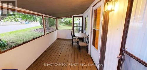 105 Maple Crescent, Hamilton, ON - Indoor Photo Showing Other Room