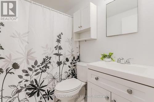 2 - 165 Green Valley Drive, Waterloo, ON - Indoor Photo Showing Bathroom