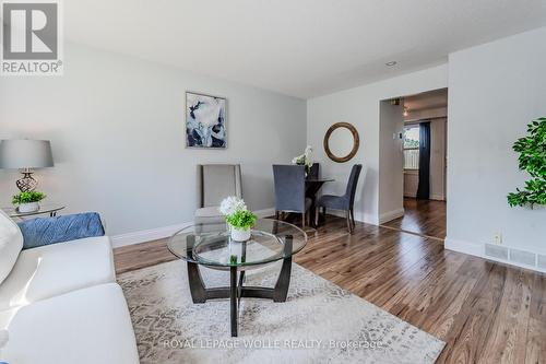 2 - 165 Green Valley Drive, Waterloo, ON - Indoor Photo Showing Living Room