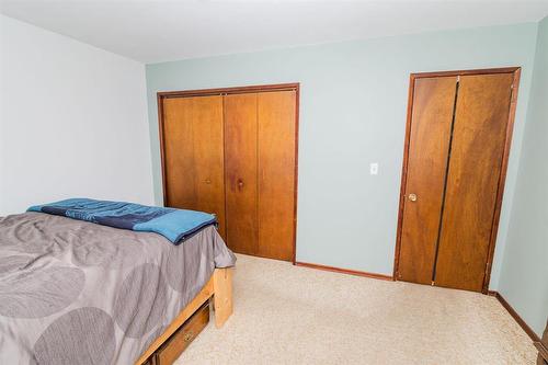 26148 Pr 245 Highway, Dufferin, MB - Indoor Photo Showing Bedroom