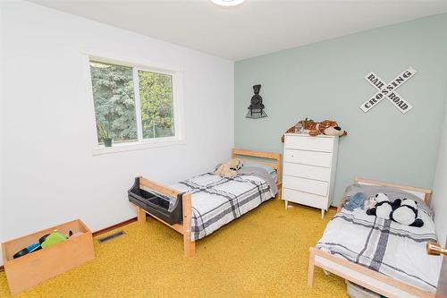 26148 Pr 245 Highway, Dufferin, MB - Indoor Photo Showing Bedroom