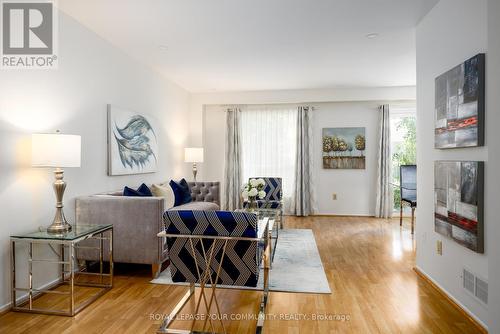 74 Knightsbridge Way, Markham (Markham Village), ON - Indoor Photo Showing Living Room