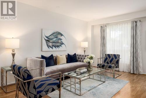 74 Knightsbridge Way, Markham (Markham Village), ON - Indoor Photo Showing Living Room