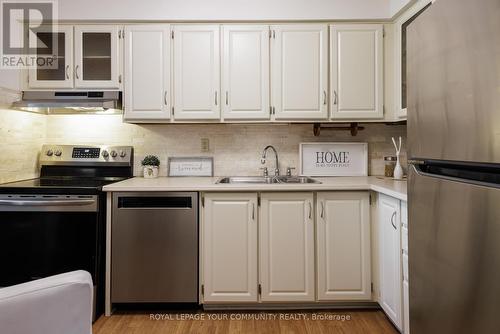 74 Knightsbridge Way, Markham (Markham Village), ON - Indoor Photo Showing Kitchen With Stainless Steel Kitchen With Double Sink