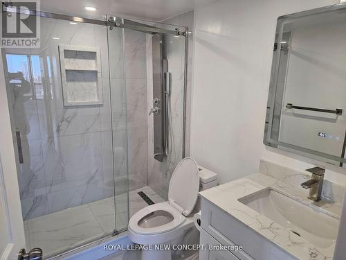 809 - 25 Agnes Street, Mississauga, ON - Indoor Photo Showing Bathroom