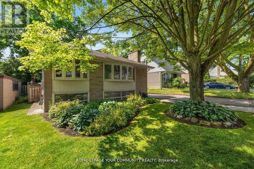 11 Braywin Drive, Toronto, ON - Outdoor