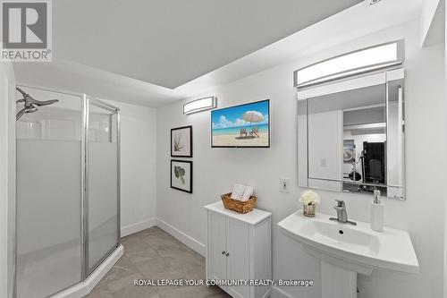 11 Braywin Drive, Toronto, ON - Indoor Photo Showing Bathroom