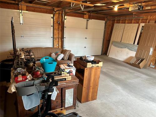 203 8Th Avenue Se, Dauphin, MB - Indoor Photo Showing Garage