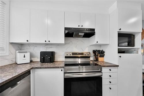 25 Britten Close|Unit #A15, Hamilton, ON - Indoor Photo Showing Kitchen