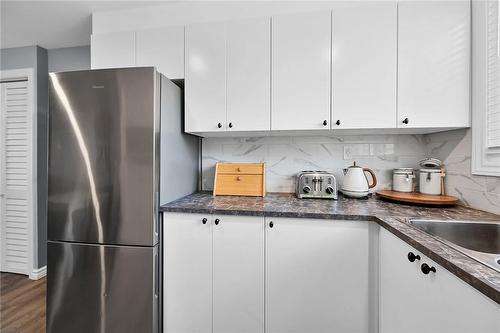 25 Britten Close|Unit #A15, Hamilton, ON - Indoor Photo Showing Kitchen