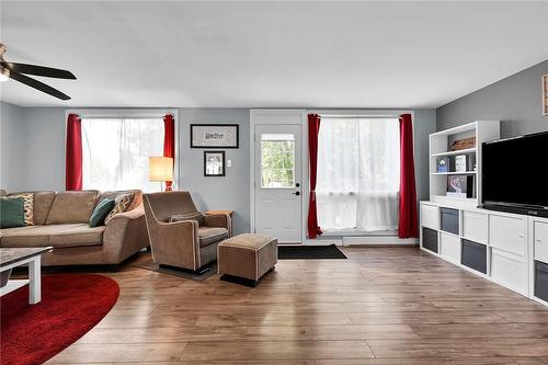 25 Britten Close|Unit #A15, Hamilton, ON - Indoor Photo Showing Living Room