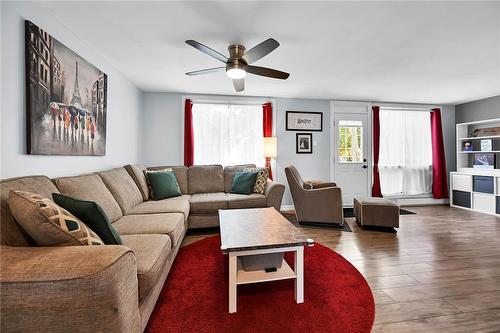 25 Britten Close|Unit #A15, Hamilton, ON - Indoor Photo Showing Living Room