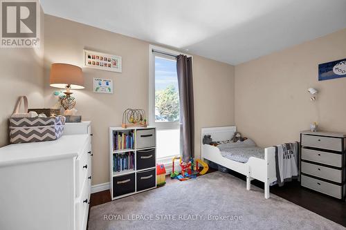 A15 - 25 Britten Close, Hamilton (Rolston), ON - Indoor Photo Showing Bedroom