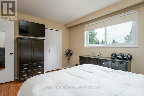 69 Glen Park Crescent, Kitchener, ON - Indoor Photo Showing Bedroom