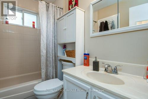 69 Glen Park Crescent, Kitchener, ON - Indoor Photo Showing Bathroom