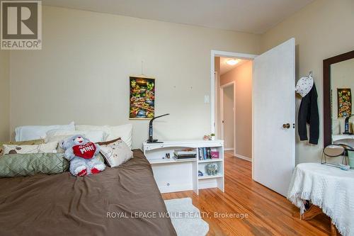 69 Glen Park Crescent, Kitchener, ON - Indoor Photo Showing Bedroom