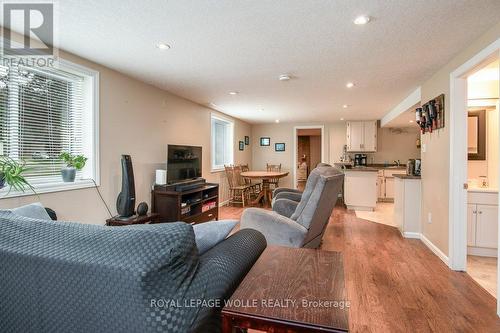 69 Glen Park Crescent, Kitchener, ON - Indoor Photo Showing Living Room