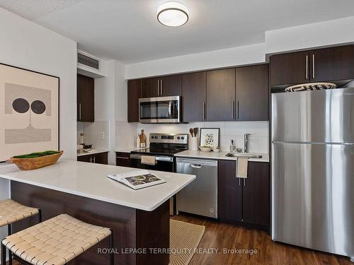 1513-105 Harrison Garden Blvd, Toronto, ON - Indoor Photo Showing Kitchen