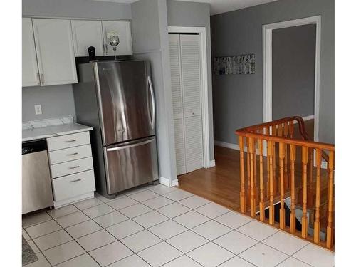 333 Aztec Dr, Oshawa, ON - Indoor Photo Showing Kitchen