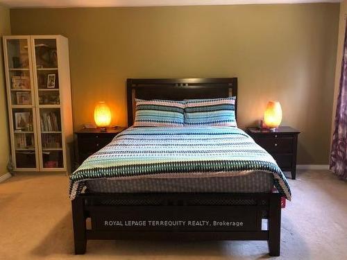 Upper-3321 Snowball Rd, Mississauga, ON - Indoor Photo Showing Bedroom