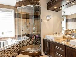 Ensuite bathroom - 