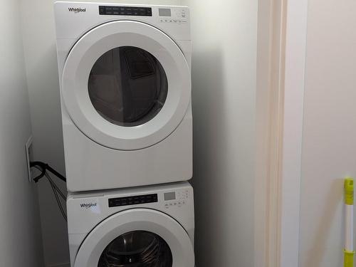 123-1323 Kinross Place, Kamloops, BC - Indoor Photo Showing Laundry Room