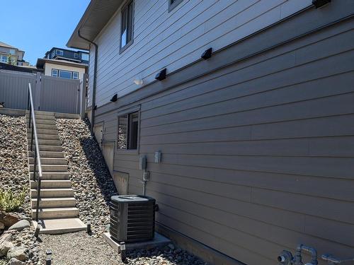 123-1323 Kinross Place, Kamloops, BC - Outdoor With Exterior