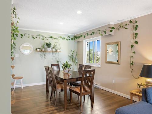 406-1039 Linden Ave, Victoria, BC - Indoor Photo Showing Dining Room