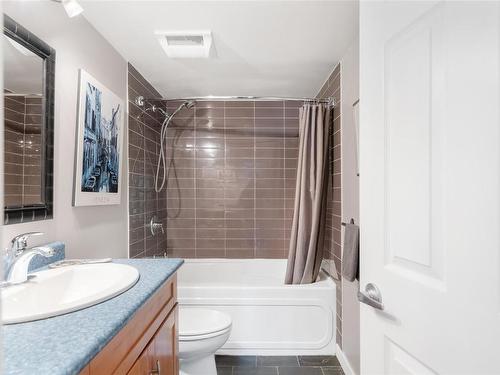 406-1039 Linden Ave, Victoria, BC - Indoor Photo Showing Bathroom